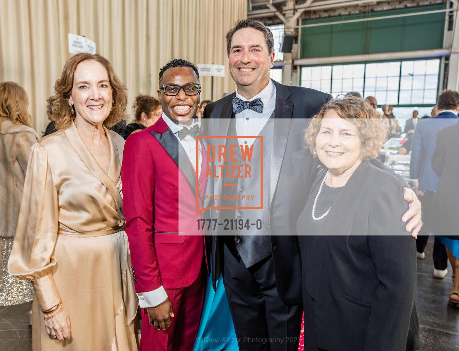 Erin Loftus-Sweetland, Timothy Evans, Patrick Loftus-Sweetland, Ginny Quick, Photo #1777-21194-0