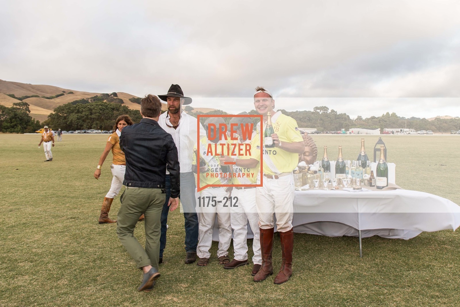 Hearst Welborn, Akin Sotomi, Rob Darakhshan, Ross Caton, Gucci & Vogue Dinner, Cerro Pampa Polo Club. Cerro Pampa Polo Club, July 25th, 2015, Photo #1175-212 Hearst Welborn, Akin Sotomi, Rob Darakhshan, Ross Caton, Photo #1175-212
