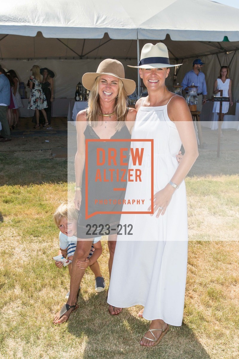 Lex Downing, Jen Blackwood, Gucci & Vogue Dinner, Cerro Pampa Polo Club. Cerro Pampa Polo Club, Photo #2223-212 Lex Downing, Jen Blackwood, Photo #2223-212