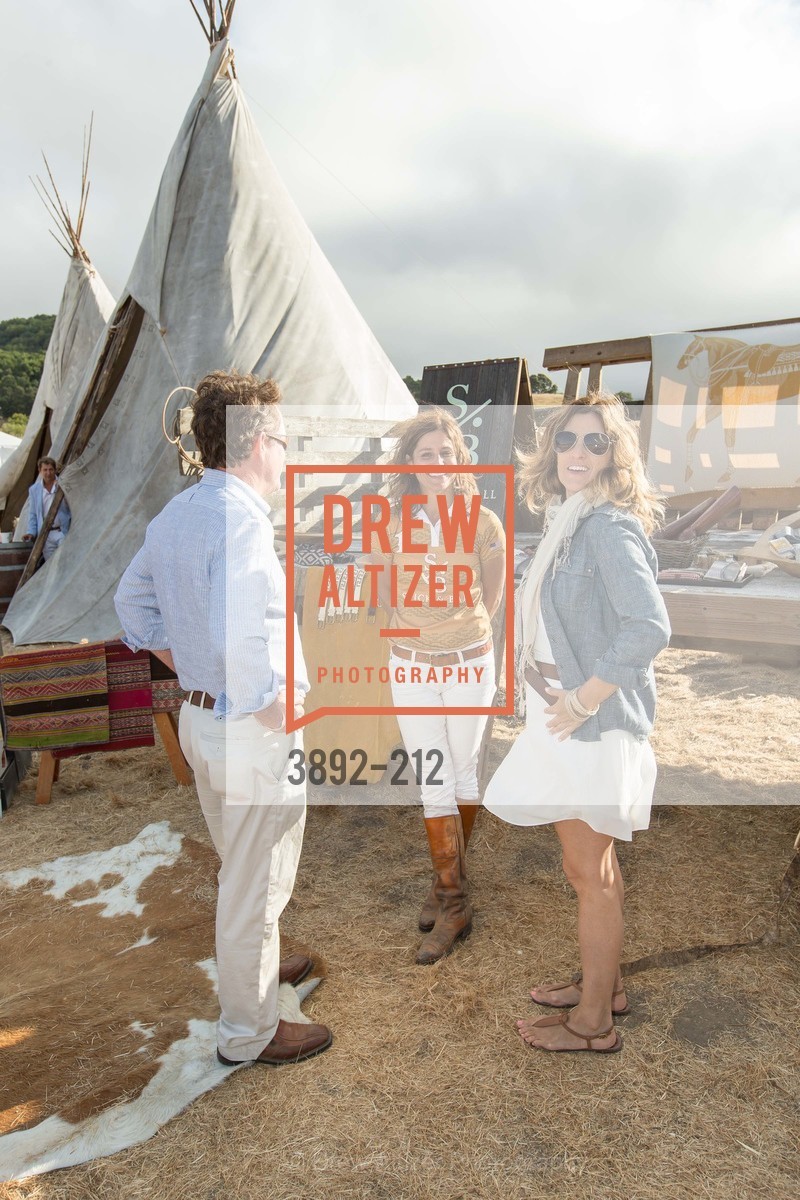 Kenneth Holder, Elizabeth Welborn, Kate Marby, Gucci & Vogue Dinner, Cerro Pampa Polo Club. Cerro Pampa Polo Club, Photo #3892-212 Kenneth Holder, Elizabeth Welborn, Kate Marby, Photo #3892-212