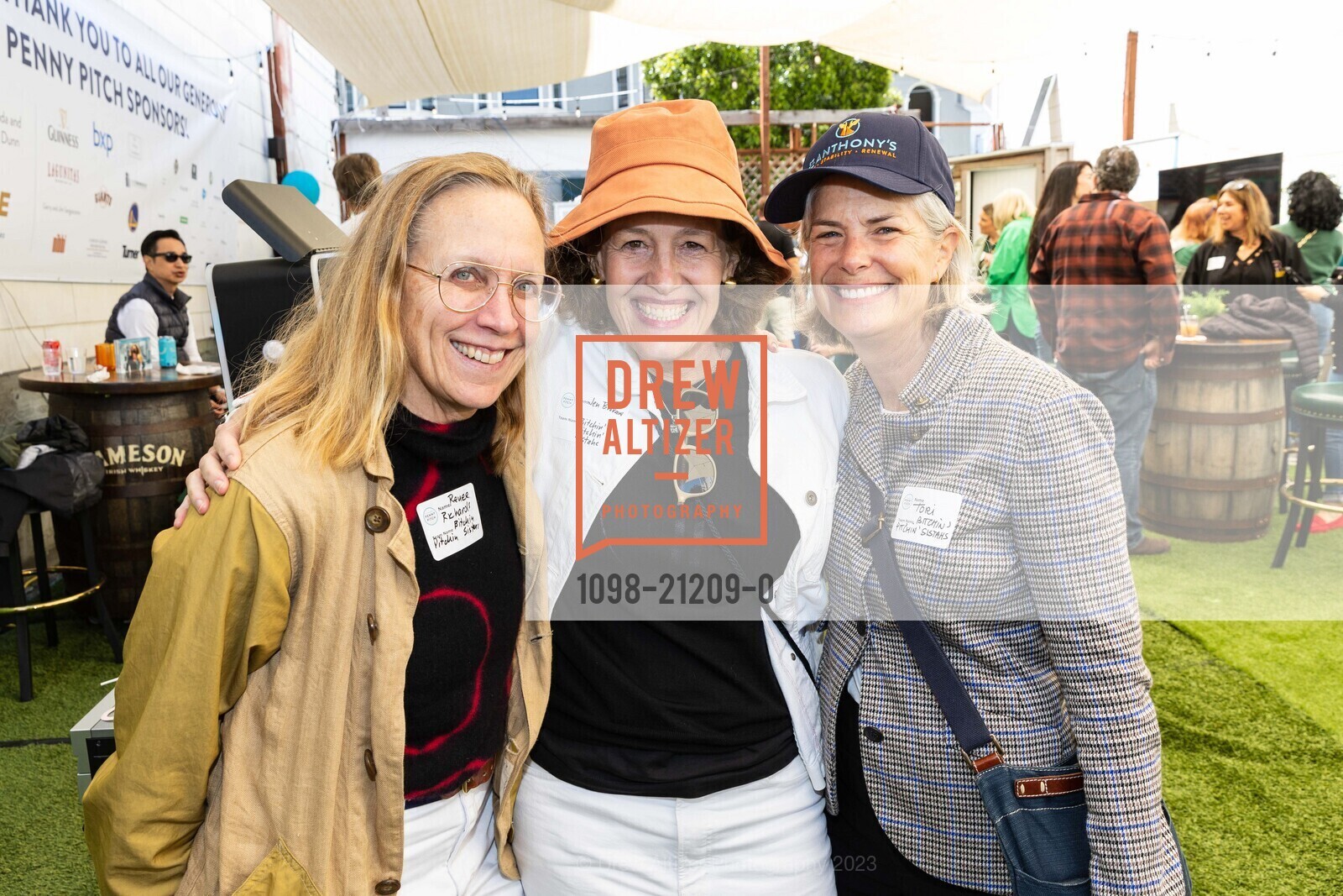 Renee Richards, Jen Brokaw, Tori Ritchie, St. Anthony's 45th Annual Penny Pitch 2023, 622 Green St, SF, CA 94133 US. 622 Green St, SF, CA 94133 US, May 12th, 2023, Photo #1098-21209-0 Renee Richards, Jen Brokaw, Tori Ritchie, Photo #1098-21209-0