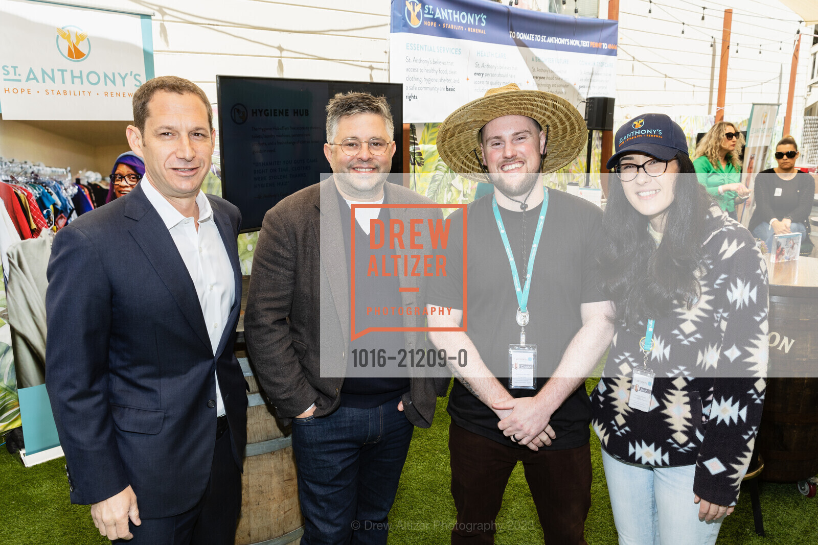 Daniel Lurie, Matthew Goudeau, Chase Klein, Jennifer Byrne, St. Anthony's 45th Annual Penny Pitch 2023, 622 Green St, SF, CA 94133 US. 622 Green St, SF, CA 94133 US, May 12th, 2023, Photo #1016-21209-0 Daniel Lurie, Matthew Goudeau, Chase Klein, Jennifer Byrne, Photo #1016-21209-0