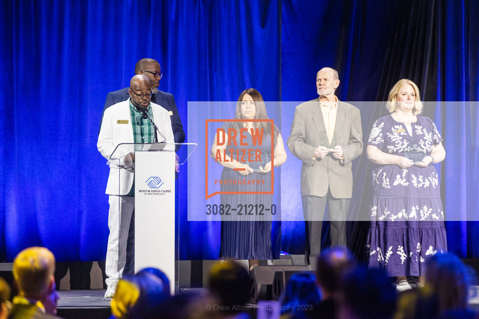 Harold Love, Erin Gutierrez, Kay Weber, Jennifer Snyder, Star Clark, Spencer Tolliver, Boys and Girls Club of San Francisco Annual Gala 2023, 3601 Lyon St, SF, CA 94123 US. 3601 Lyon St, SF, CA 94123 US, May 13th, 2023, Photo #3082-21212-0 Harold Love, Erin Gutierrez, Kay Weber, Jennifer Snyder, Star Clark, Spencer Tolliver, Photo #3082-21212-0