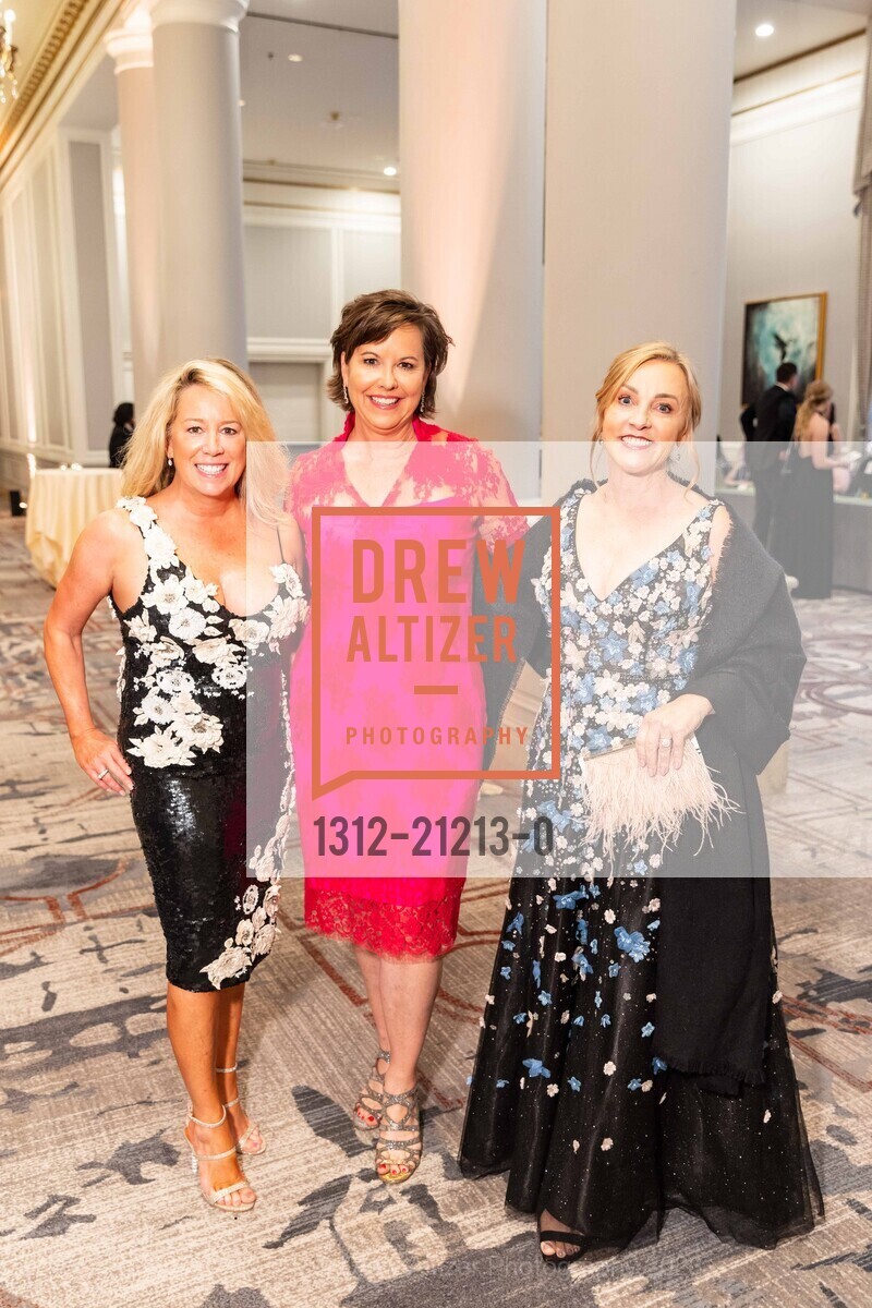 Elizabeth Johnson, Kate Smith, Cindy O'Neill, Raphael House Gala 2023, The Palace Hotel, a Luxury Collection Hotel @ 2 New Montgomery St, SF, CA 94105 US. The Palace Hotel, a Luxury Collection Hotel @ 2 New Montgomery St, SF, CA 94105 US, May 13th, 2023, Photo #1312-21213-0 Elizabeth Johnson, Kate Smith, Cindy O'Neill, Photo #1312-21213-0