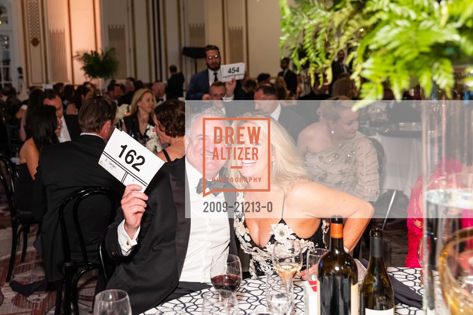 Ed Conlon, Elizabeth Johnson, Raphael House Gala 2023, The Palace Hotel, a Luxury Collection Hotel @ 2 New Montgomery St, SF, CA 94105 US. The Palace Hotel, a Luxury Collection Hotel @ 2 New Montgomery St, SF, CA 94105 US, May 13th, 2023, Photo #2009-21213-0 Ed Conlon, Elizabeth Johnson, Photo #2009-21213-0