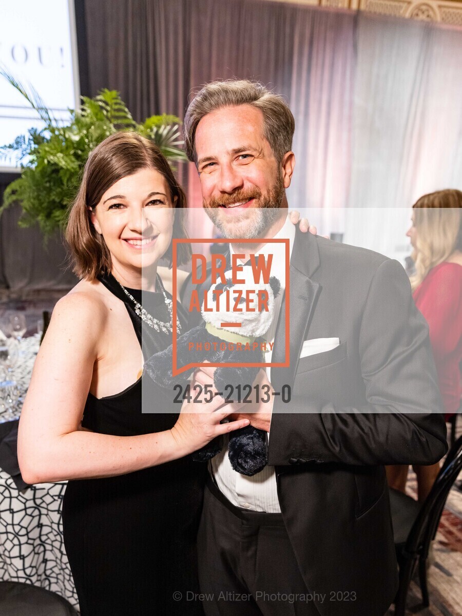 Julie Schwartz, Ryan Mrazik, Raphael House Gala 2023, The Palace Hotel, a Luxury Collection Hotel @ 2 New Montgomery St, SF, CA 94105 US. The Palace Hotel, a Luxury Collection Hotel @ 2 New Montgomery St, SF, CA 94105 US, May 13th, 2023, Photo #2425-21213-0 Julie Schwartz, Ryan Mrazik, Photo #2425-21213-0