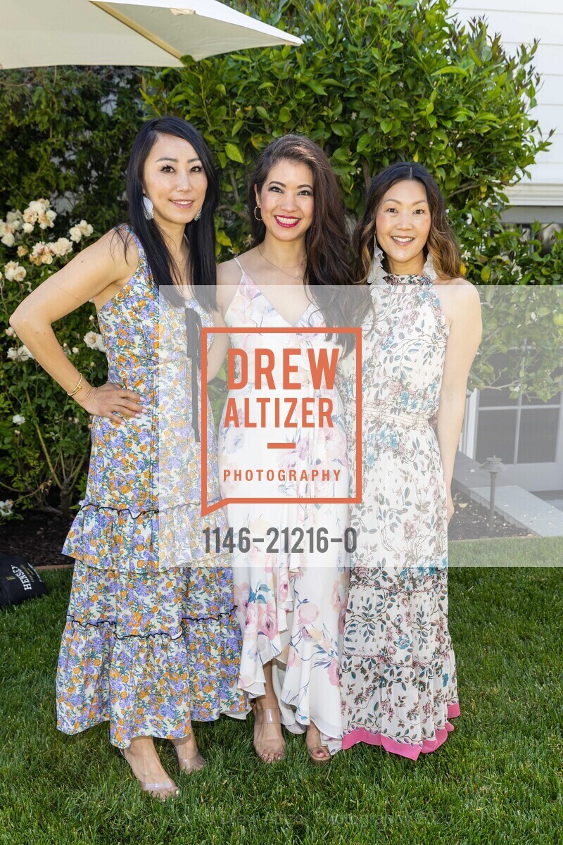 Iris Lee, Natalie Kao, Liz Koo, Photo #1146-21216-0