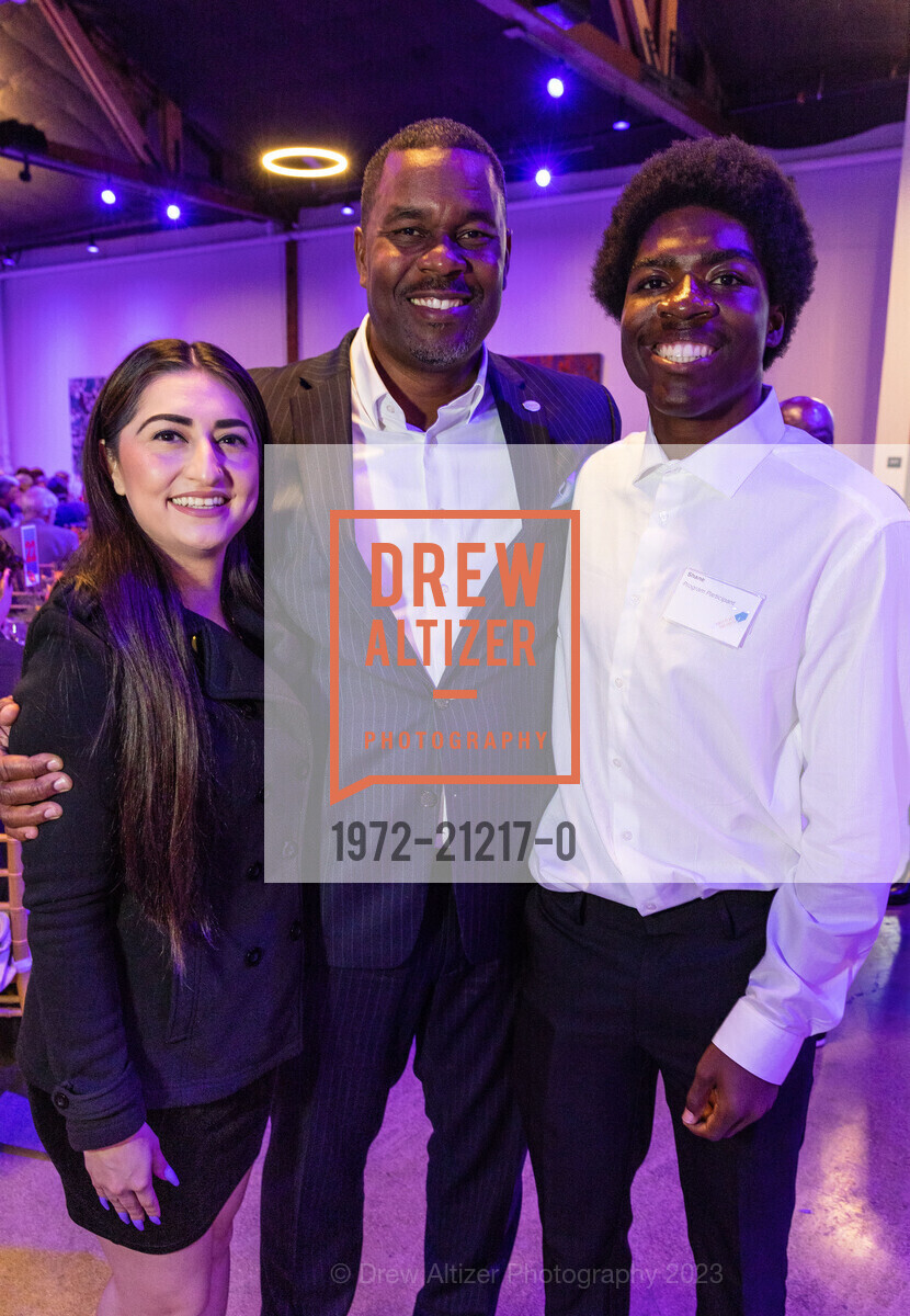 Stephanie Del Toro, Thomas Lee, Shane Jefferson, Photo #1972-21217-0