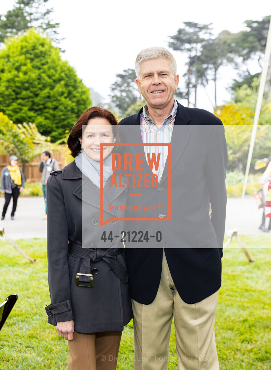 Judy Jorgensen, Greg Jorgensen, Gala for the Gardens 2023 Benefitting The Gardens of Golden Gate Park, San Francisco Botanical Garden, 1199 9th Ave, SF, CA 94122. San Francisco Botanical Garden, 1199 9th Ave, SF, CA 94122, May 20th, 2023, Photo #44-21224-0 Judy Jorgensen, Greg Jorgensen, Photo #44-21224-0