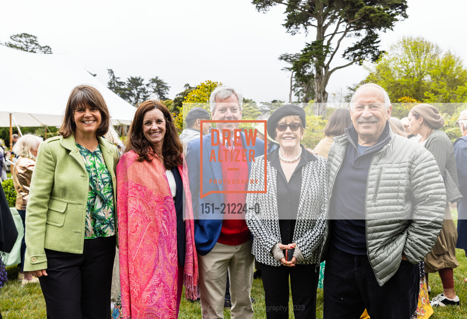 Stephanie Linder, Sarah Ryan, Stu Ryan, Gwyn August, Mitchel August, Gala for the Gardens 2023 Benefitting The Gardens of Golden Gate Park, San Francisco Botanical Garden, 1199 9th Ave, SF, CA 94122. San Francisco Botanical Garden, 1199 9th Ave, SF, CA 94122, May 20th, 2023, Photo #151-21224-0 Stephanie Linder, Sarah Ryan, Stu Ryan, Gwyn August, Mitchel August, Photo #151-21224-0