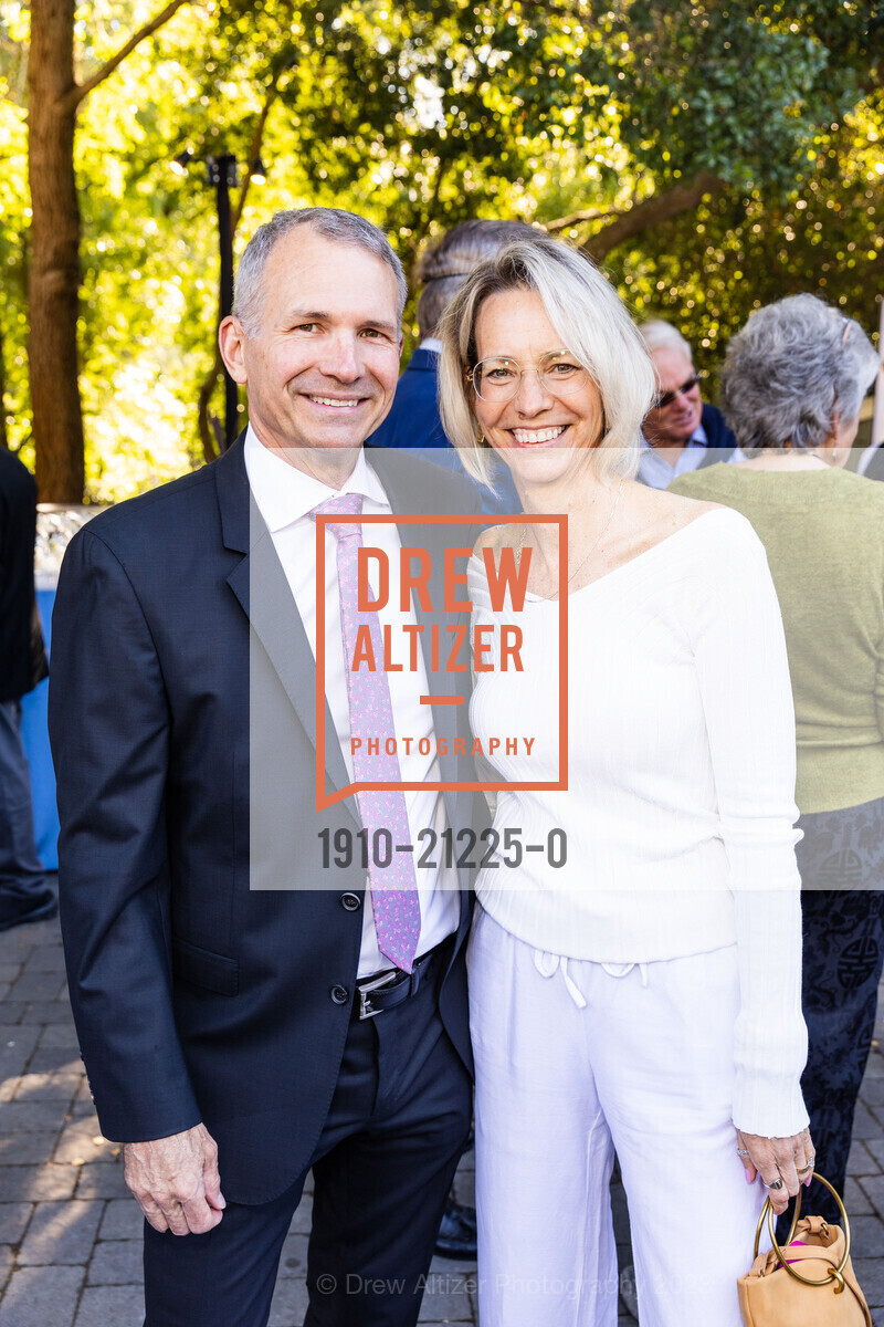 Dave Duff, Eleanor Duff, LymeAid Benefitting The Bay Area Lyme Foundation 2023, 4780 Alpine Rd, Portola Valley, CA 94028 US. 4780 Alpine Rd, Portola Valley, CA 94028 US, May 20th, 2023, Photo #1910-21225-0 Dave Duff, Eleanor Duff, Photo #1910-21225-0