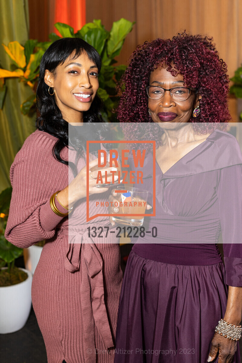 Dominique Smith, Harvi Brantley, Meals on Wheels 35th Annual Star Chefs & Vintner's Gala, Festival Pavilion @ 2 Marina Blvd, SF, CA 94123 US. Festival Pavilion @ 2 Marina Blvd, SF, CA 94123 US, May 21st, 2023, Photo #1327-21228-0 Dominique Smith, Harvi Brantley, Photo #1327-21228-0