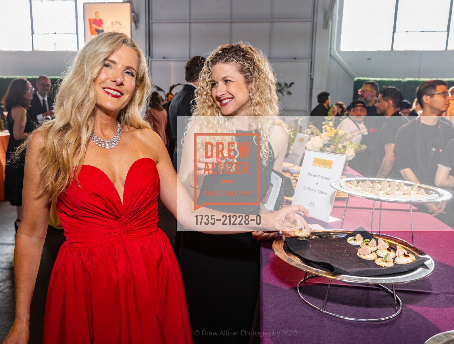 Rebecca Lynn, Laura Safdie, Meals on Wheels 35th Annual Star Chefs & Vintner's Gala, Festival Pavilion @ 2 Marina Blvd, SF, CA 94123 US. Festival Pavilion @ 2 Marina Blvd, SF, CA 94123 US, May 21st, 2023, Photo #1735-21228-0 Rebecca Lynn, Laura Safdie, Photo #1735-21228-0