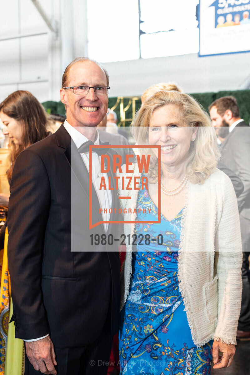 Mark Carges, Marianne Starr, Meals on Wheels 35th Annual Star Chefs & Vintner's Gala, Festival Pavilion @ 2 Marina Blvd, SF, CA 94123 US. Festival Pavilion @ 2 Marina Blvd, SF, CA 94123 US, May 21st, 2023, Photo #1980-21228-0 Mark Carges, Marianne Starr, Photo #1980-21228-0