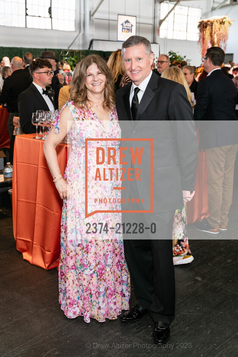 Beth Wiesbrock, Kelly Wiesbrock, Meals on Wheels 35th Annual Star Chefs & Vintner's Gala, Festival Pavilion @ 2 Marina Blvd, SF, CA 94123 US. Festival Pavilion @ 2 Marina Blvd, SF, CA 94123 US, May 21st, 2023, Photo #2374-21228-0 Beth Wiesbrock, Kelly Wiesbrock, Photo #2374-21228-0