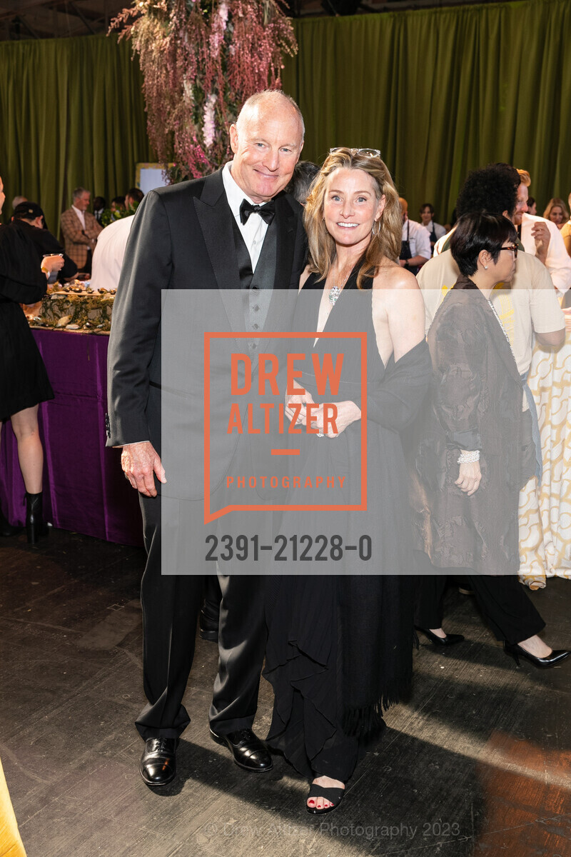 Jim Moore, Margaret Moore, Meals on Wheels 35th Annual Star Chefs & Vintner's Gala, Festival Pavilion @ 2 Marina Blvd, SF, CA 94123 US. Festival Pavilion @ 2 Marina Blvd, SF, CA 94123 US, May 21st, 2023, Photo #2391-21228-0 Jim Moore, Margaret Moore, Photo #2391-21228-0