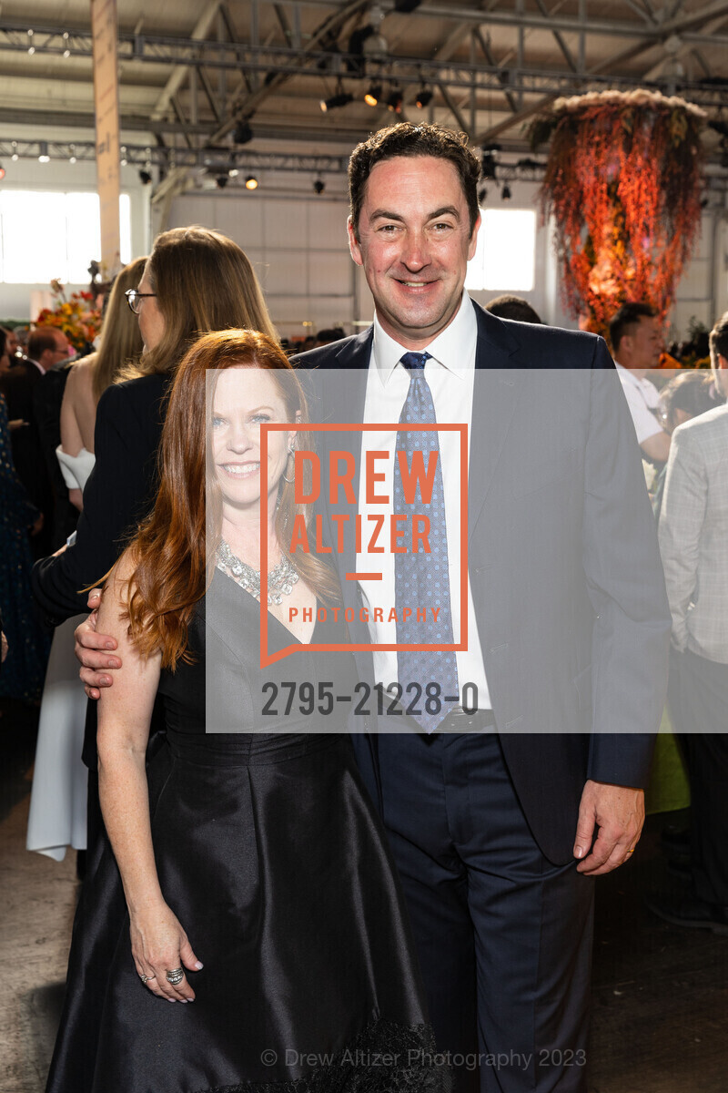Kimberly Grover, Daniel Grover, Meals on Wheels 35th Annual Star Chefs & Vintner's Gala, Festival Pavilion @ 2 Marina Blvd, SF, CA 94123 US. Festival Pavilion @ 2 Marina Blvd, SF, CA 94123 US, May 21st, 2023, Photo #2795-21228-0 Kimberly Grover, Daniel Grover, Photo #2795-21228-0