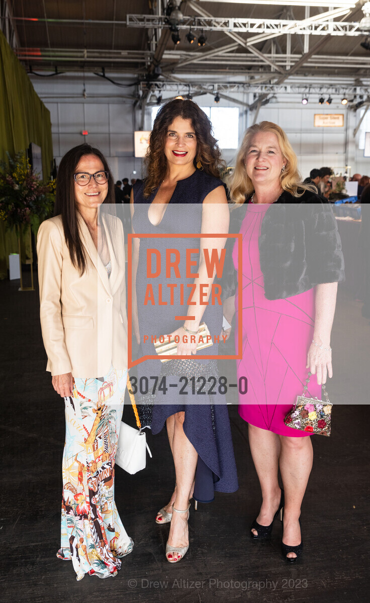 Julie Wurfel, Wendi Norris, Maureen Downey, Meals on Wheels 35th Annual Star Chefs & Vintner's Gala, Festival Pavilion @ 2 Marina Blvd, SF, CA 94123 US. Festival Pavilion @ 2 Marina Blvd, SF, CA 94123 US, May 21st, 2023, Photo #3074-21228-0 Julie Wurfel, Wendi Norris, Maureen Downey, Photo #3074-21228-0