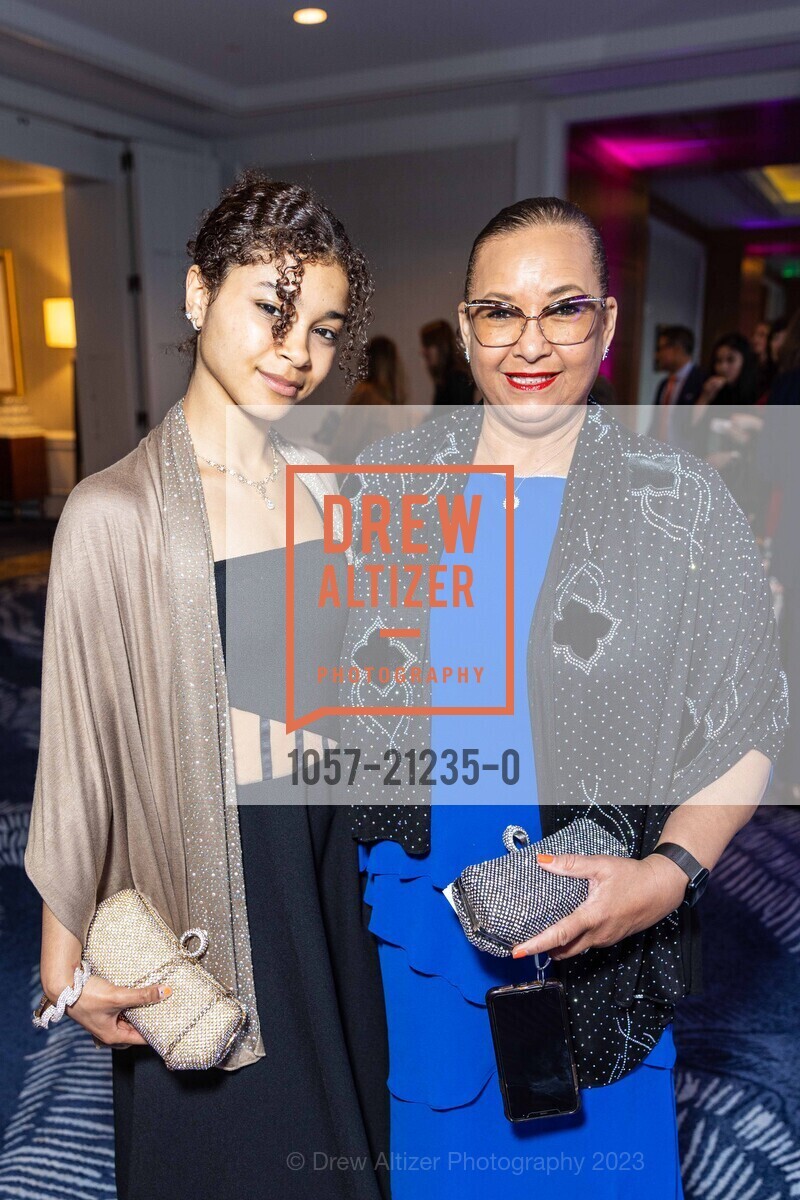 Angela Watson, Carolyn Watson, San Francisco Ballet School's Spring Festival Fundraising Dinner, Yerba Buena Center for the Arts @ 701 Mission St, SF, CA 94103 US. Yerba Buena Center for the Arts @ 701 Mission St, SF, CA 94103 US, May 25th, 2023, Photo #1057-21235-0 Angela Watson, Carolyn Watson, Photo #1057-21235-0