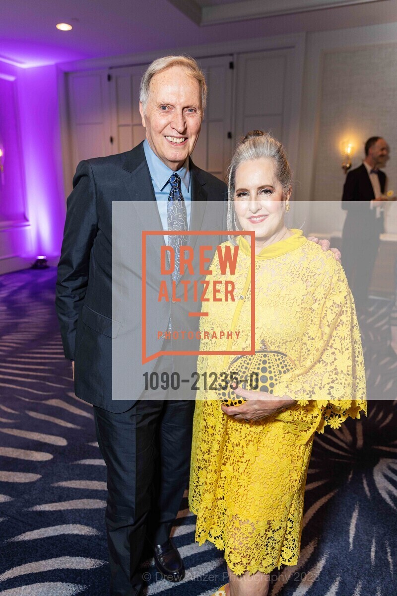 Jim Knoll, Maureen Knoll, San Francisco Ballet School's Spring Festival Fundraising Dinner, Yerba Buena Center for the Arts @ 701 Mission St, SF, CA 94103 US. Yerba Buena Center for the Arts @ 701 Mission St, SF, CA 94103 US, May 25th, 2023, Photo #1090-21235-0 Jim Knoll, Maureen Knoll, Photo #1090-21235-0