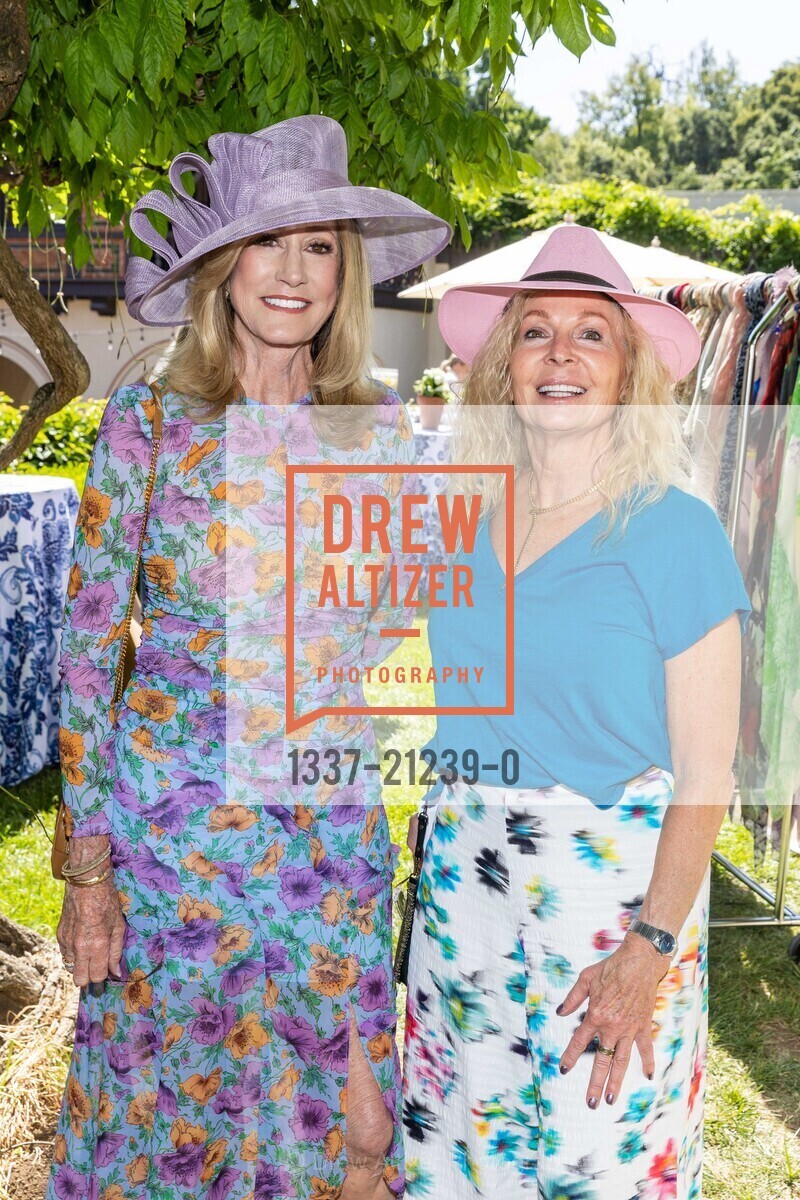 Christine Davis, Jennifer Krach, A Day in the Garden with Friends Featuring a Conversation with Maria Shriver, Montalvo Arts Center @ 15400 Montalvo Rd, Saratoga, CA 95071 US. Montalvo Arts Center @ 15400 Montalvo Rd, Saratoga, CA 95071 US, June 1st, 2023, Photo #1337-21239-0 Christine Davis, Jennifer Krach, Photo #1337-21239-0
