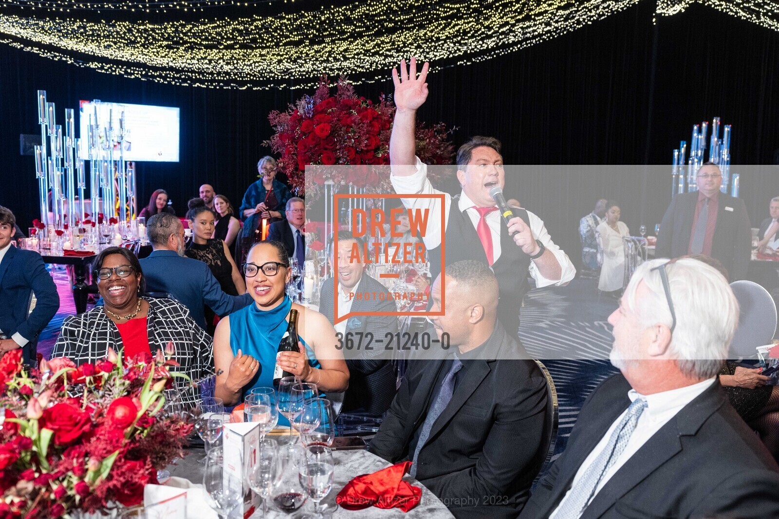 Sheila Antrum, Natasha Ravare Evans, Liam Mayclem, Antoine Evans, James Bennan, American Heart Association's Heart Ball, Four Seasons Hotel 757 Market Street San FranciscoCaliforniaUnited States. Four Seasons Hotel 757 Market Street San FranciscoCaliforniaUnited States, June 2nd, 2023, Photo #3672-21240-0 Sheila Antrum, Natasha Ravare Evans, Liam Mayclem, Antoine Evans, James Bennan, Photo #3672-21240-0