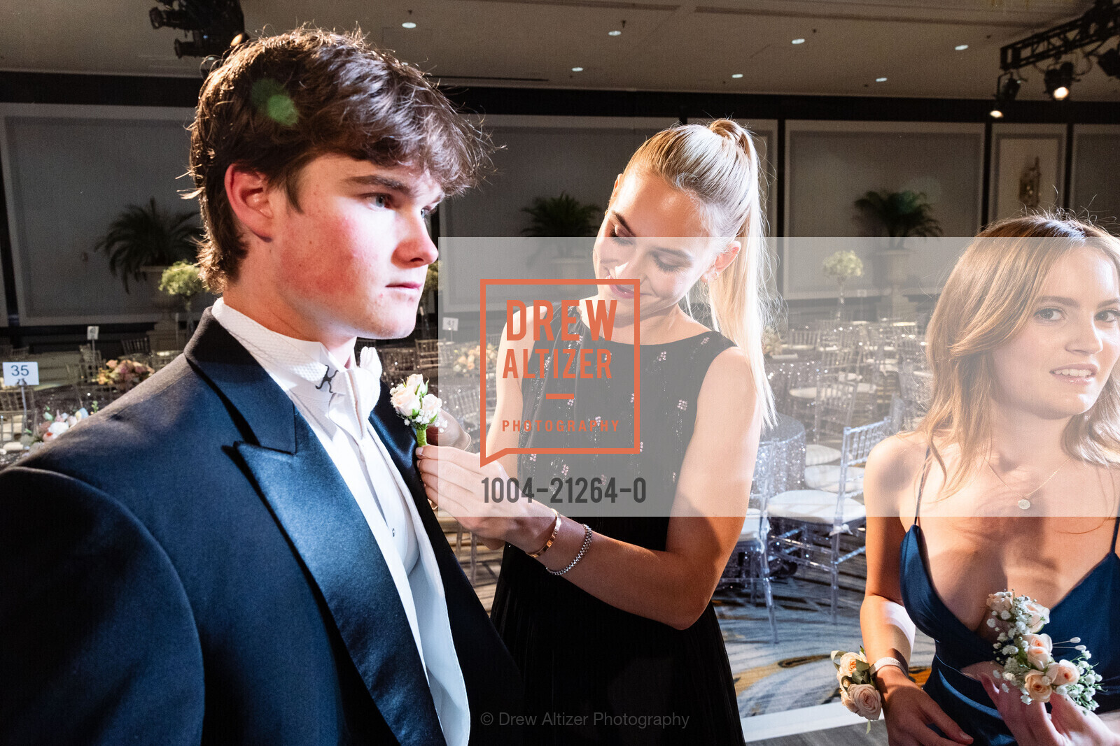 Jackson Riley Truitt, Elizabeth Benham, California Pacific Medical Center's 2023 Debutante Ball, The Westin St. Francis San Francisco on Union Square, 335 Powell St, SF. The Westin St. Francis San Francisco on Union Square, 335 Powell St, SF, Photo #1004-21264-0 Jackson Riley Truitt, Elizabeth Benham, Photo #1004-21264-0