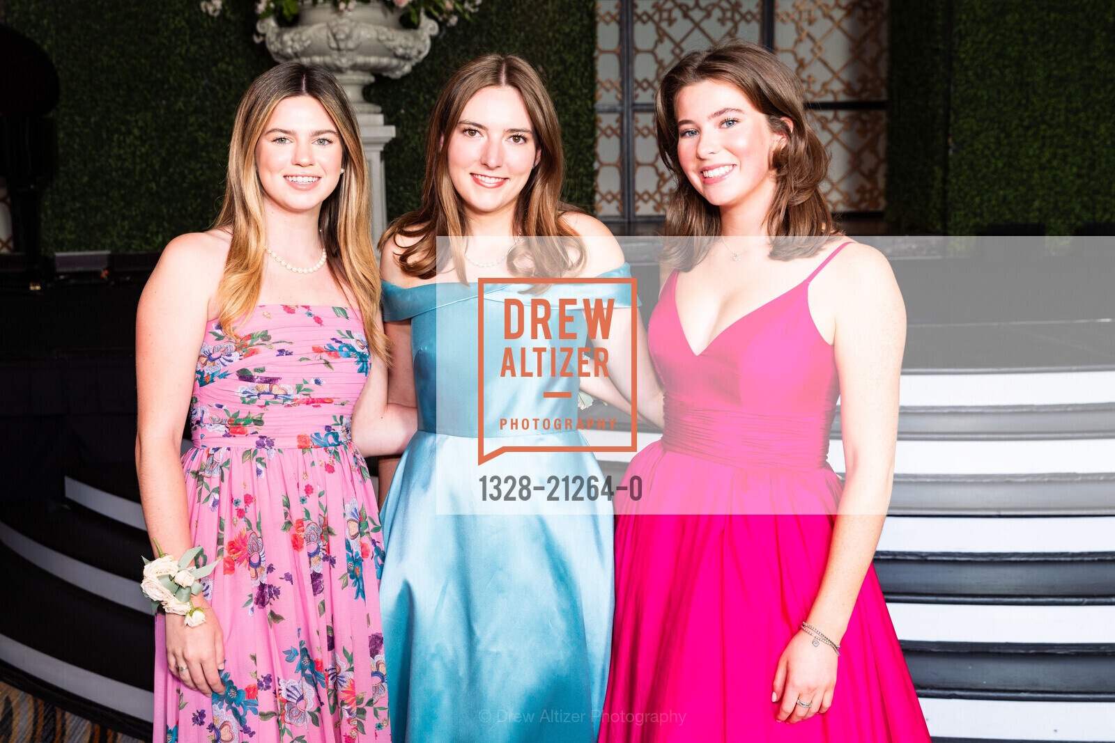 Lily Smyth, Mary Griffin, Olivia Jones, California Pacific Medical Center's 2023 Debutante Ball, The Westin St. Francis San Francisco on Union Square, 335 Powell St, SF. The Westin St. Francis San Francisco on Union Square, 335 Powell St, SF, Photo #1328-21264-0 Lily Smyth, Mary Griffin, Olivia Jones, Photo #1328-21264-0