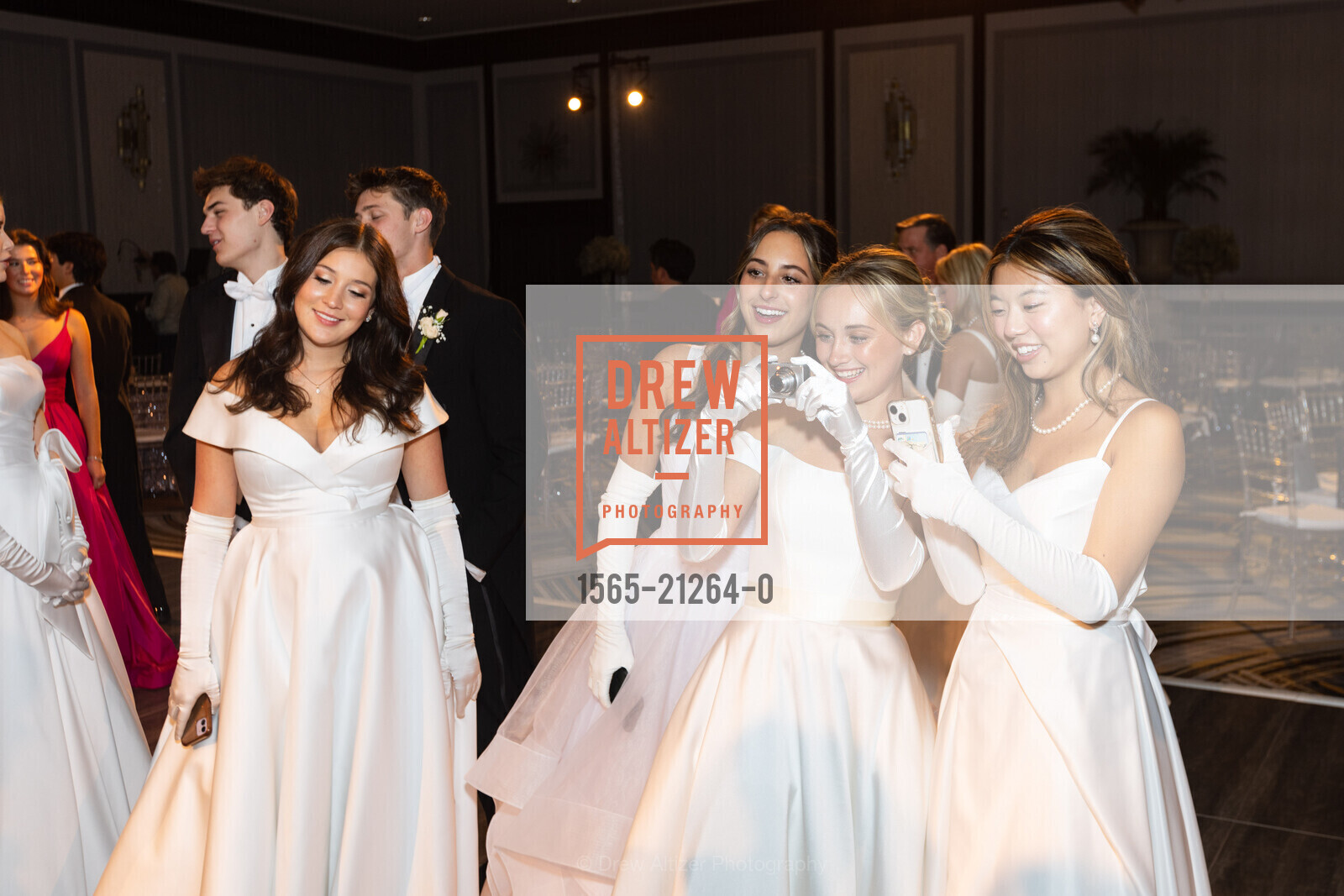 Sophia Alexandra Terebilo, Jasmine Christine Bartlett, Michaela Nicoletta Bini, Chloe Marilyn Chan, California Pacific Medical Center's 2023 Debutante Ball, The Westin St. Francis San Francisco on Union Square, 335 Powell St, SF. The Westin St. Francis San Francisco on Union Square, 335 Powell St, SF, Photo #1565-21264-0 Sophia Alexandra Terebilo, Jasmine Christine Bartlett, Michaela Nicoletta Bini, Chloe Marilyn Chan, Photo #1565-21264-0