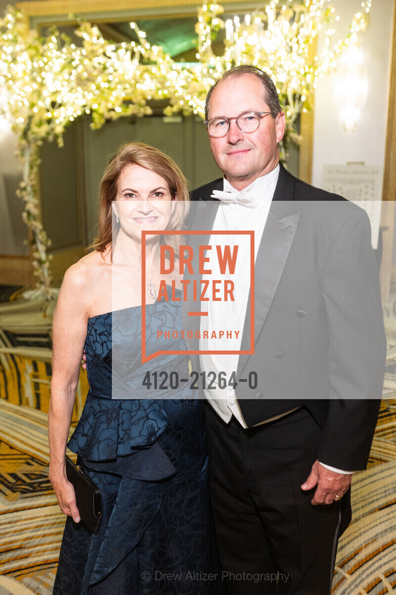 Julie Ashley, Steven Ashley, California Pacific Medical Center's 2023 Debutante Ball, The Westin St. Francis San Francisco on Union Square, 335 Powell St, SF. The Westin St. Francis San Francisco on Union Square, 335 Powell St, SF, Photo #4120-21264-0 Julie Ashley, Steven Ashley, Photo #4120-21264-0