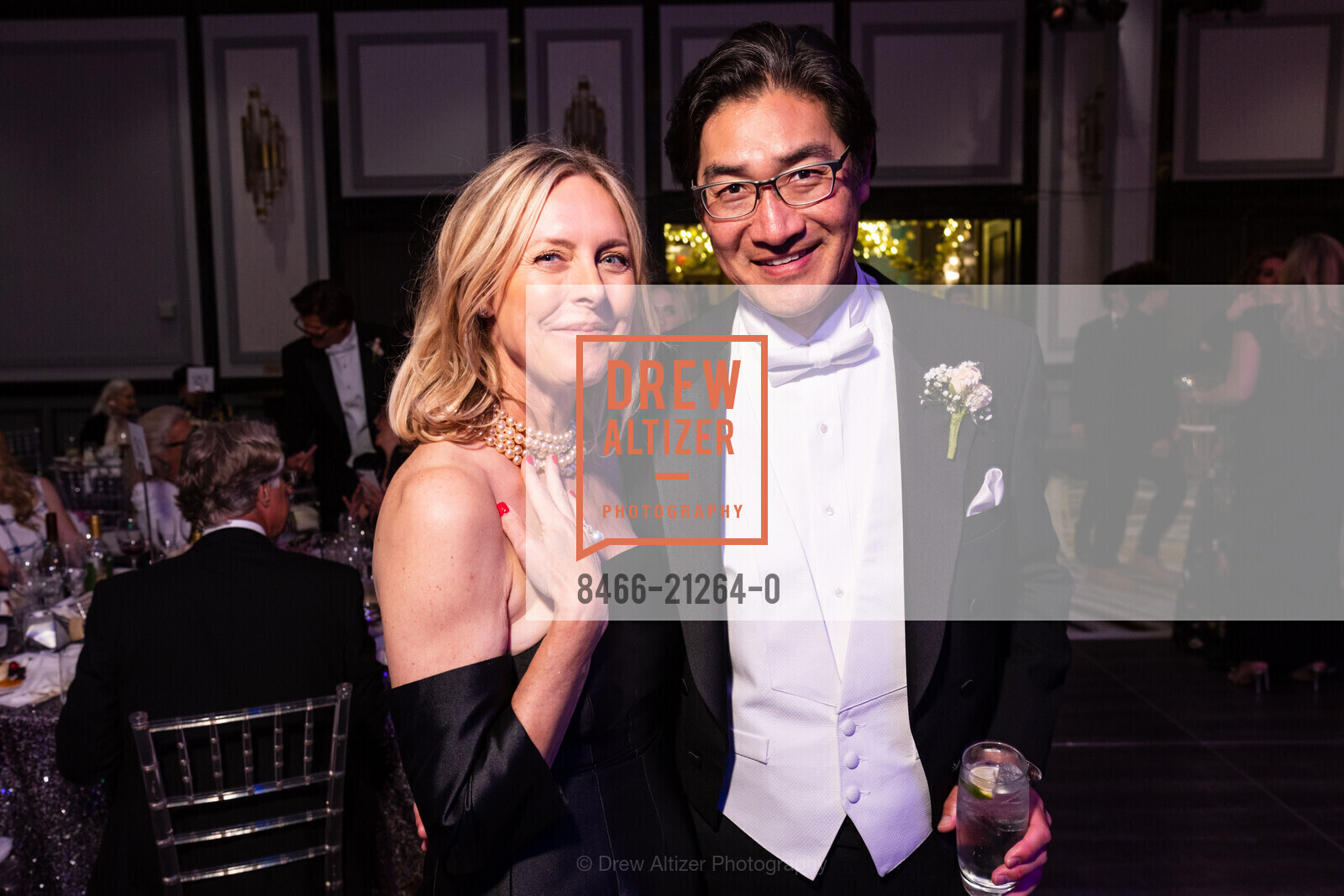 Kate Sheridan Chung, David Chung, California Pacific Medical Center's 2023 Debutante Ball, The Westin St. Francis San Francisco on Union Square, 335 Powell St, SF. The Westin St. Francis San Francisco on Union Square, 335 Powell St, SF, Photo #8466-21264-0 Kate Sheridan Chung, David Chung, Photo #8466-21264-0