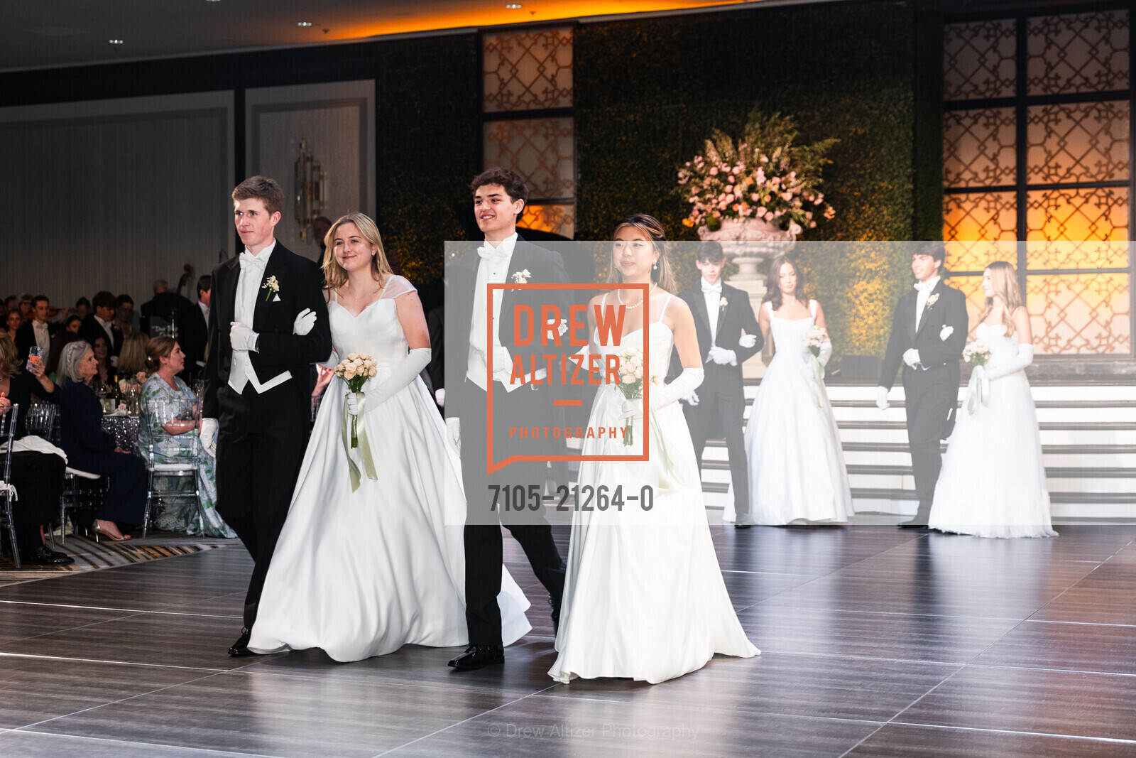 Hayes Robert Sherman, Siena Newsom Callan, William Joseph Schier, Chloe Marilyn Chan, California Pacific Medical Center's 2023 Debutante Ball, The Westin St. Francis San Francisco on Union Square, 335 Powell St, SF. The Westin St. Francis San Francisco on Union Square, 335 Powell St, SF, Photo #7105-21264-0 Hayes Robert Sherman, Siena Newsom Callan, William Joseph Schier, Chloe Marilyn Chan, Photo #7105-21264-0