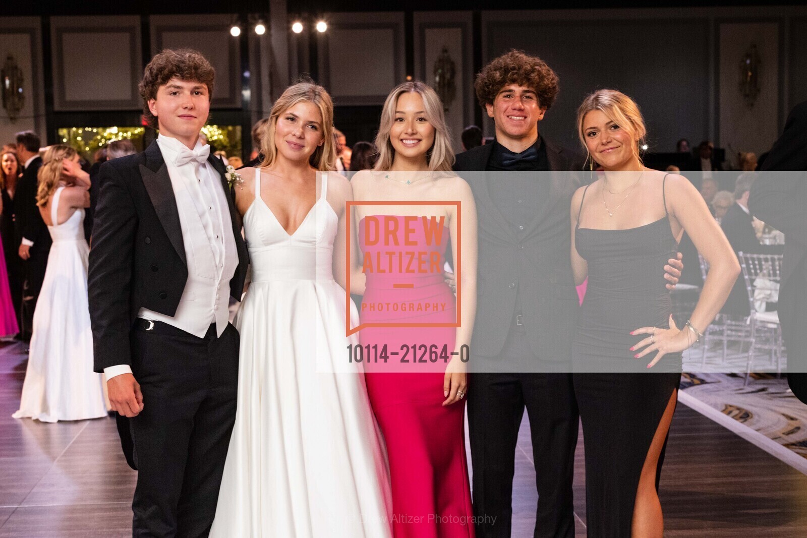 Spencer Shane Pirie, Lily Elizabeth Larson, California Pacific Medical Center's 2023 Debutante Ball, The Westin St. Francis San Francisco on Union Square, 335 Powell St, SF. The Westin St. Francis San Francisco on Union Square, 335 Powell St, SF, Photo #10114-21264-0 Spencer Shane Pirie, Lily Elizabeth Larson, Photo #10114-21264-0