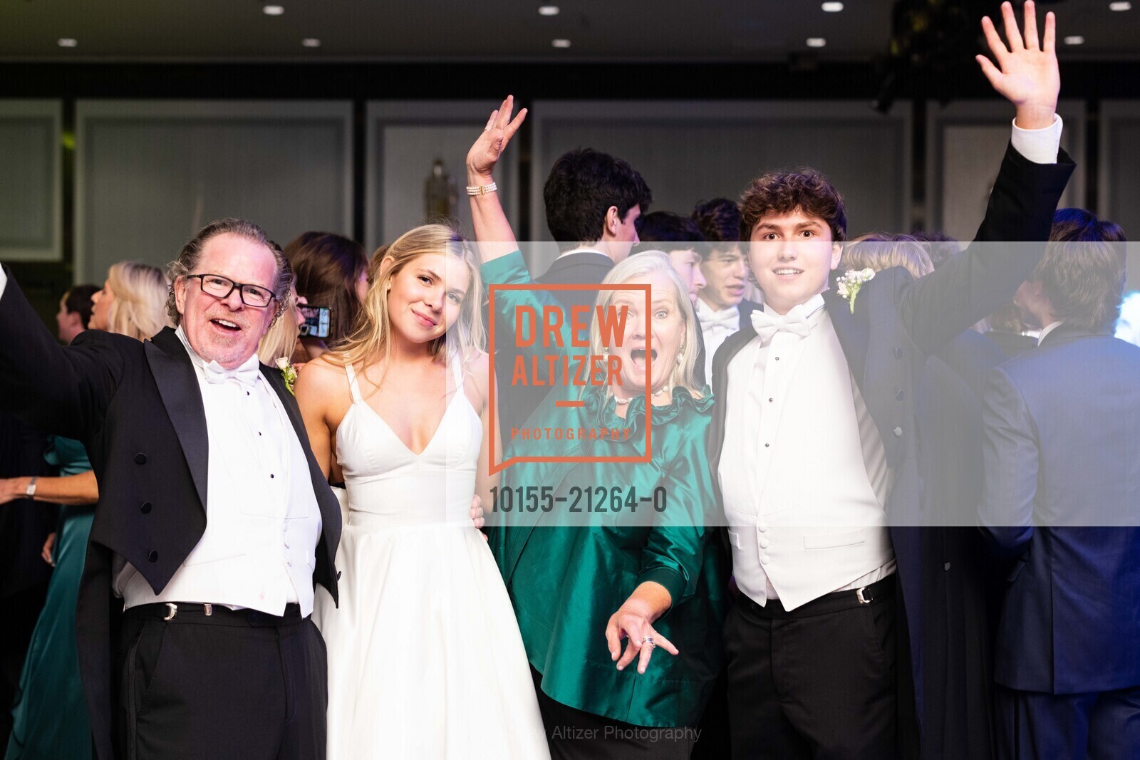 John Larson, Lily Elizabeth Larson, Spencer Shane Pirie, California Pacific Medical Center's 2023 Debutante Ball, The Westin St. Francis San Francisco on Union Square, 335 Powell St, SF. The Westin St. Francis San Francisco on Union Square, 335 Powell St, SF, Photo #10155-21264-0 John Larson, Lily Elizabeth Larson, Spencer Shane Pirie, Photo #10155-21264-0