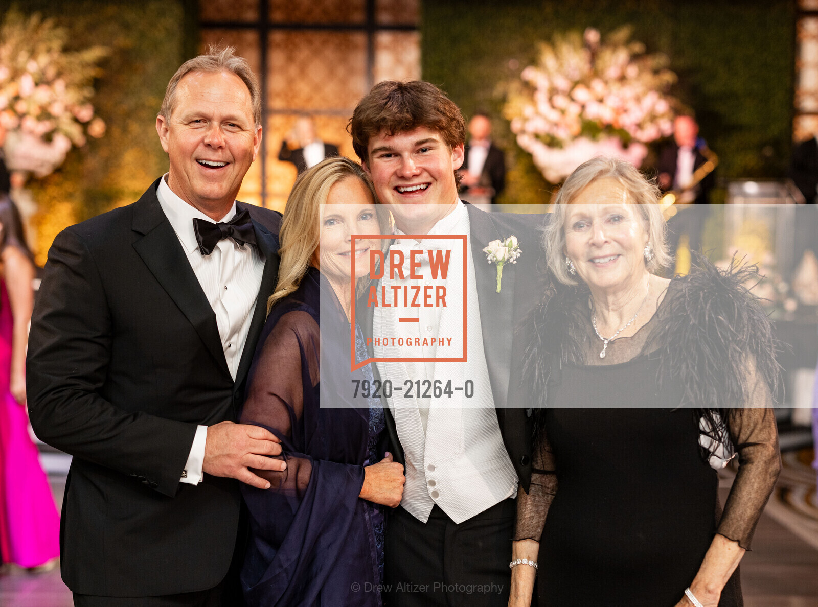 Trenton Truitt, Maureen Truitt, Jackson Riley Truitt, Connie Truitt, California Pacific Medical Center's 2023 Debutante Ball, The Westin St. Francis San Francisco on Union Square, 335 Powell St, SF. The Westin St. Francis San Francisco on Union Square, 335 Powell St, SF, Photo #7920-21264-0 Trenton Truitt, Maureen Truitt, Jackson Riley Truitt, Connie Truitt, Photo #7920-21264-0