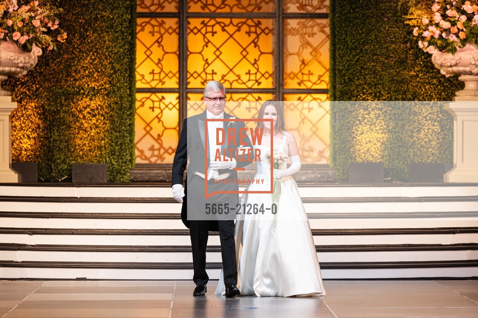 Robert Goldsby, Margaret Therese Burke, California Pacific Medical Center's 2023 Debutante Ball, The Westin St. Francis San Francisco on Union Square, 335 Powell St, SF. The Westin St. Francis San Francisco on Union Square, 335 Powell St, SF, Photo #5665-21264-0 Robert Goldsby, Margaret Therese Burke, Photo #5665-21264-0