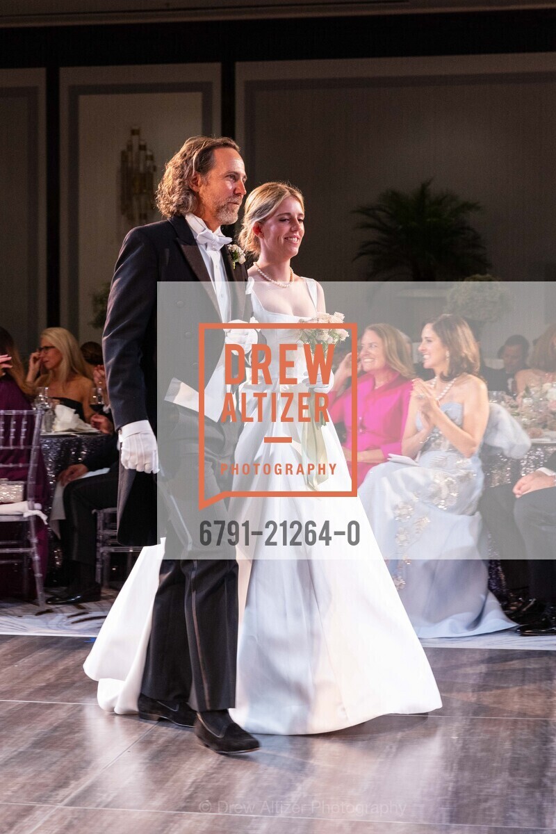 PJ Koll, Pip McKenna Koll, California Pacific Medical Center's 2023 Debutante Ball, The Westin St. Francis San Francisco on Union Square, 335 Powell St, SF. The Westin St. Francis San Francisco on Union Square, 335 Powell St, SF, Photo #6791-21264-0 PJ Koll, Pip McKenna Koll, Photo #6791-21264-0