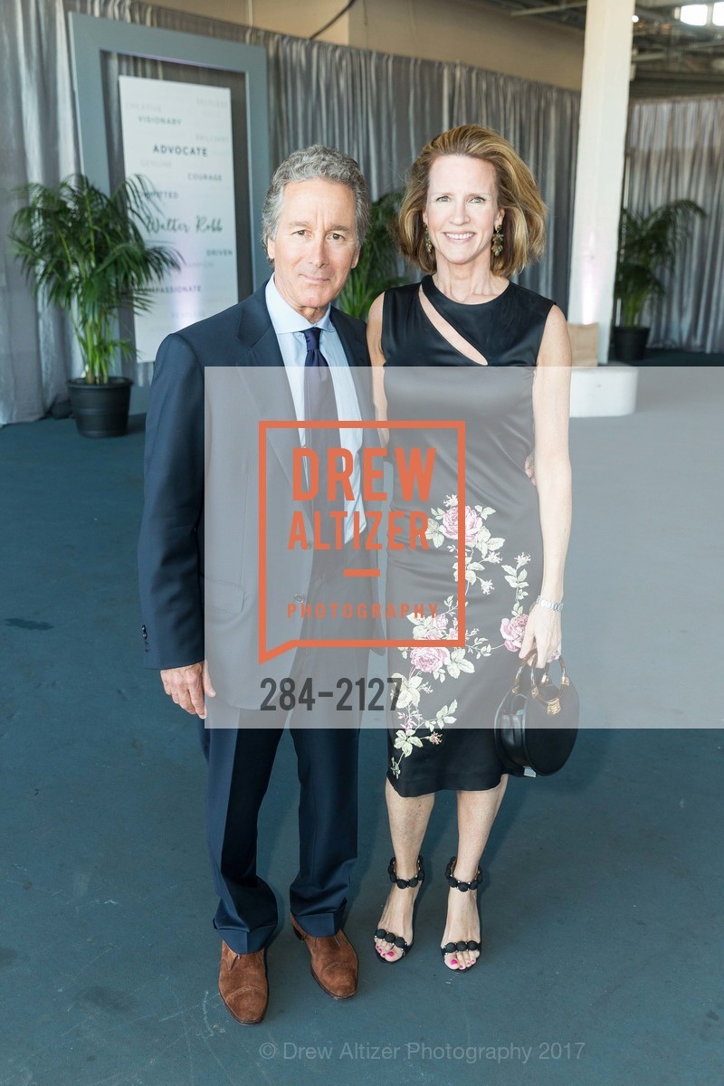 Telly Hoimes, Barbara Vaughn Hoimes, EWG's 8th Annual Earth Dinner, Pier 35. 1454 The Embarcadero, May 2nd, 2017, Photo #284-2127 Telly Hoimes, Barbara Vaughn Hoimes, Photo #284-2127