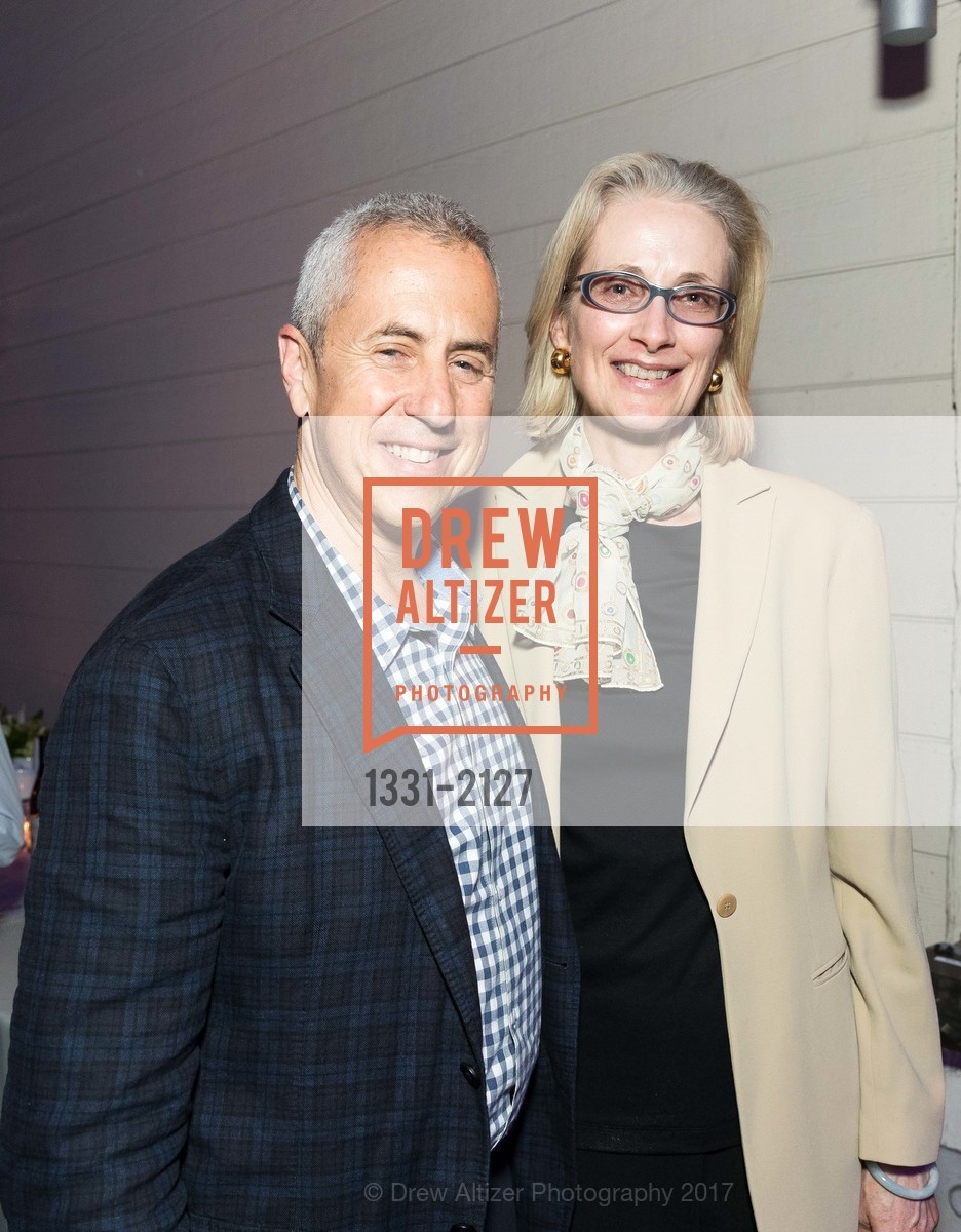 Danny Meyer, Stephanie Haughey, EWG's 8th Annual Earth Dinner, Pier 35. 1454 The Embarcadero, May 2nd, 2017, Photo #1331-2127 Danny Meyer, Stephanie Haughey, Photo #1331-2127