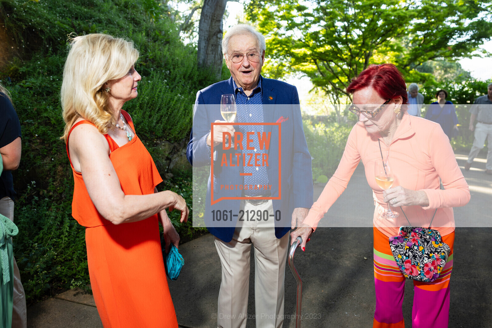 Karen Walker, Roger Walther, Anne Walther, Founder's Dinner for Festival Napa Valley 2023, Private Residence. Private Residence, July 13th, 2023, Photo #1061-21290-0 Karen Walker, Roger Walther, Anne Walther, Photo #1061-21290-0