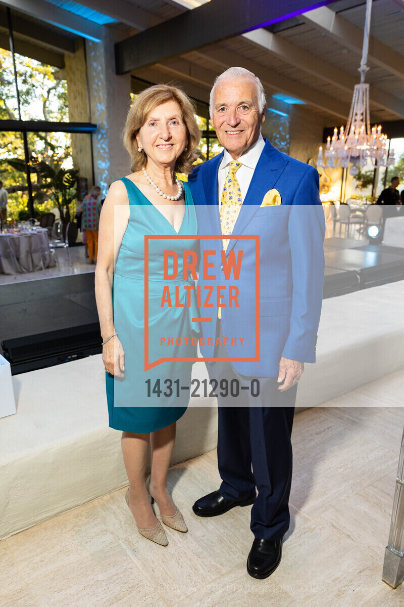 Rita Castellucci, Antonio Castellucci, Founder's Dinner for Festival Napa Valley 2023, Private Residence. Private Residence, July 13th, 2023, Photo #1431-21290-0 Rita Castellucci, Antonio Castellucci, Photo #1431-21290-0