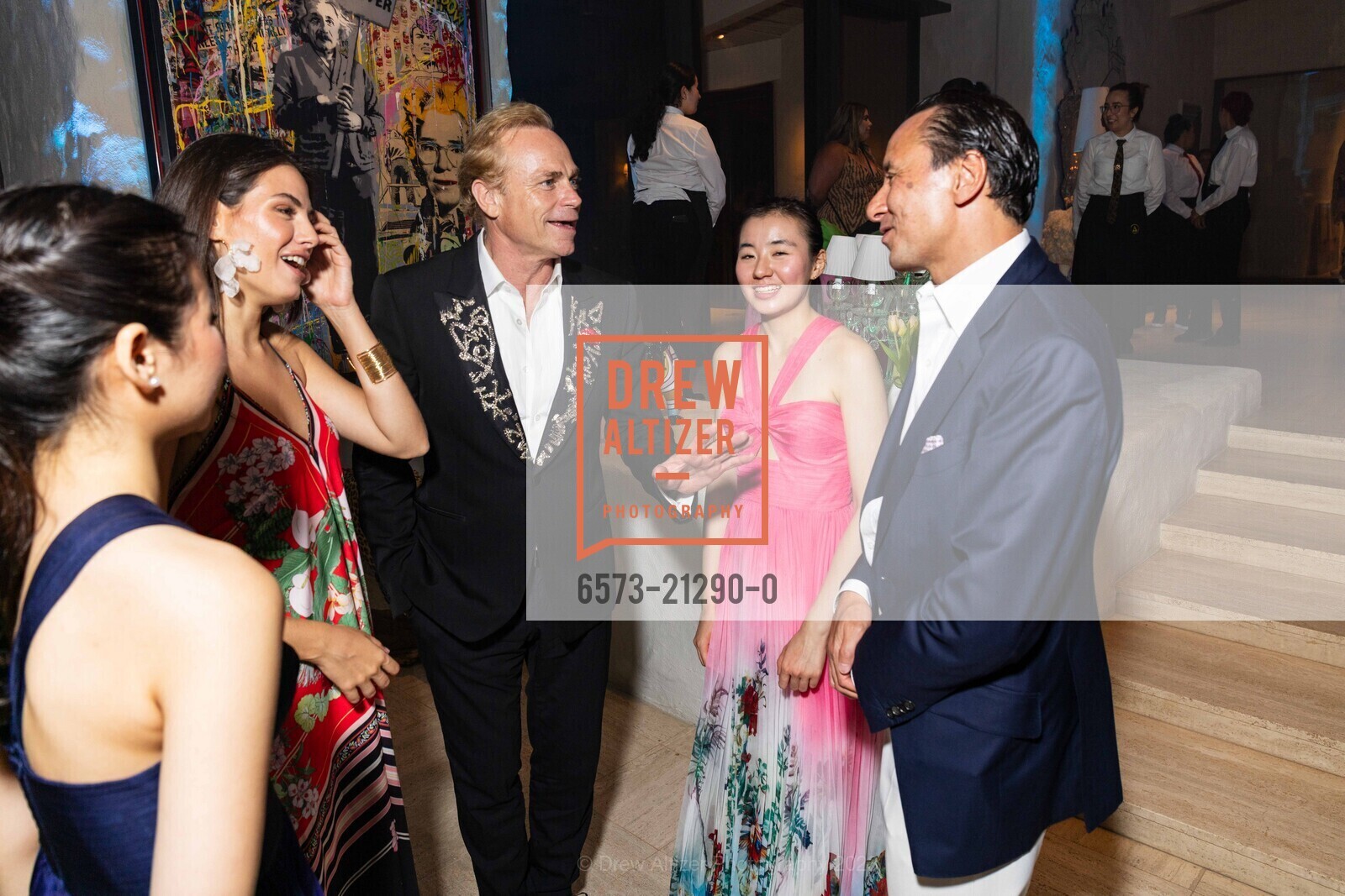 Fiona Khuong-Huu, Serena Saenz, Jean-Charles Boisset, Hina Khuong-Huu, Philippe Khuong-Huu, Founder's Dinner for Festival Napa Valley 2023, Private Residence. Private Residence, July 13th, 2023, Photo #6573-21290-0 Fiona Khuong-Huu, Serena Saenz, Jean-Charles Boisset, Hina Khuong-Huu, Philippe Khuong-Huu, Photo #6573-21290-0