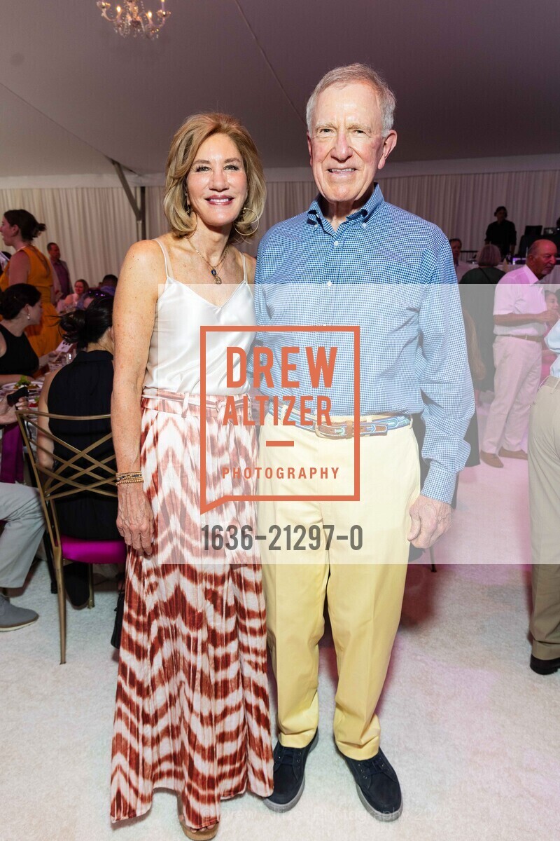 Mary Poland, Bill Poland, Arts for All Gala featuring Carrie Underwood for Festival Napa Valley 2023, Nickel & Nickel @ 8164 St Helena Hwy, Oakville, CA 94562 US. Nickel & Nickel @ 8164 St Helena Hwy, Oakville, CA 94562 US, July 16th, 2023, Photo #1636-21297-0 Mary Poland, Bill Poland, Photo #1636-21297-0