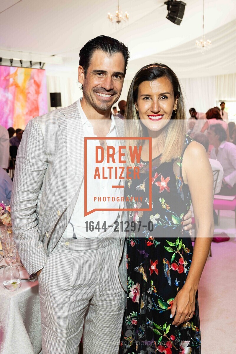 Pablo Sainz Villegas, Sara Arias, Arts for All Gala featuring Carrie Underwood for Festival Napa Valley 2023, Nickel & Nickel @ 8164 St Helena Hwy, Oakville, CA 94562 US. Nickel & Nickel @ 8164 St Helena Hwy, Oakville, CA 94562 US, July 16th, 2023, Photo #1644-21297-0 Pablo Sainz Villegas, Sara Arias, Photo #1644-21297-0