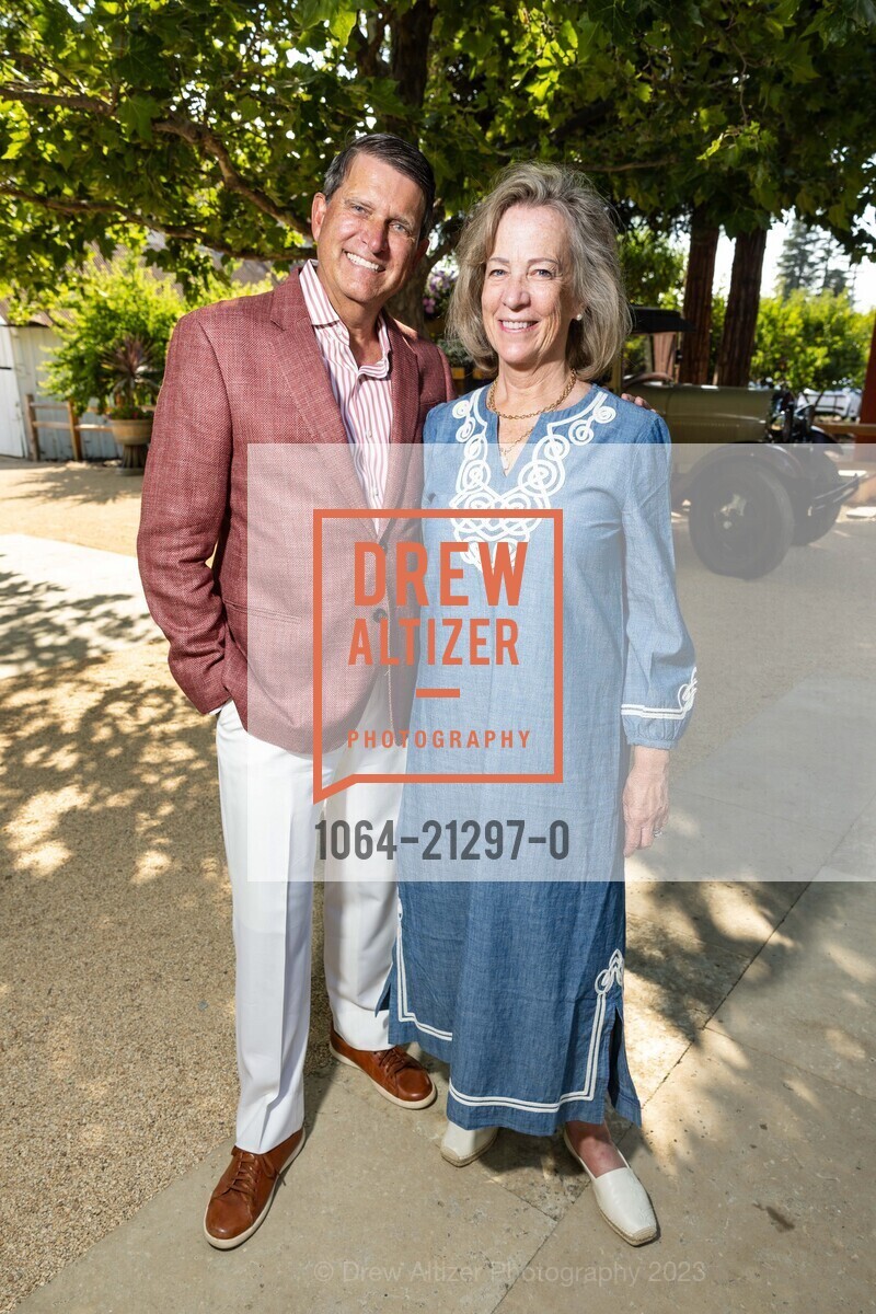 Ed Poole, Lynn Poole, Arts for All Gala featuring Carrie Underwood for Festival Napa Valley 2023, Nickel & Nickel @ 8164 St Helena Hwy, Oakville, CA 94562 US. Nickel & Nickel @ 8164 St Helena Hwy, Oakville, CA 94562 US, July 16th, 2023, Photo #1064-21297-0 Ed Poole, Lynn Poole, Photo #1064-21297-0
