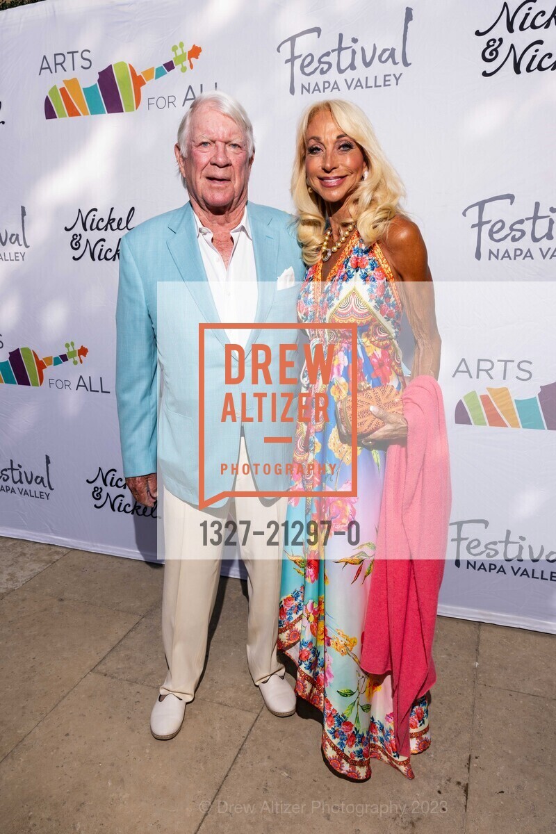 Alton Irby, Dara Kawalkowski, Arts for All Gala featuring Carrie Underwood for Festival Napa Valley 2023, Nickel & Nickel @ 8164 St Helena Hwy, Oakville, CA 94562 US. Nickel & Nickel @ 8164 St Helena Hwy, Oakville, CA 94562 US, July 16th, 2023, Photo #1327-21297-0 Alton Irby, Dara Kawalkowski, Photo #1327-21297-0