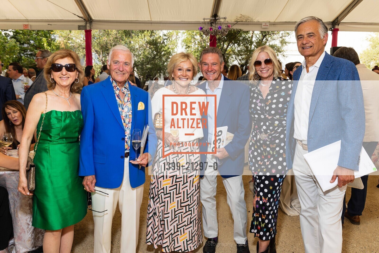 Rita Castellucci, Antonio Castellucci, Kathryn Hall, Craig Hall, Kathleen McIntosh, Michael Covarrubias, Arts for All Gala featuring Carrie Underwood for Festival Napa Valley 2023, Nickel & Nickel @ 8164 St Helena Hwy, Oakville, CA 94562 US. Nickel & Nickel @ 8164 St Helena Hwy, Oakville, CA 94562 US, July 16th, 2023, Photo #1399-21297-0 Rita Castellucci, Antonio Castellucci, Kathryn Hall, Craig Hall, Kathleen McIntosh, Michael Covarrubias, Photo #1399-21297-0