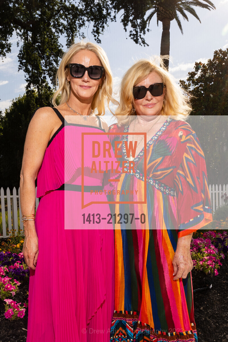 Elizabeth Naughton Moore, Lauren Ackerman, Arts for All Gala featuring Carrie Underwood for Festival Napa Valley 2023, Nickel & Nickel @ 8164 St Helena Hwy, Oakville, CA 94562 US. Nickel & Nickel @ 8164 St Helena Hwy, Oakville, CA 94562 US, July 16th, 2023, Photo #1413-21297-0 Elizabeth Naughton Moore, Lauren Ackerman, Photo #1413-21297-0