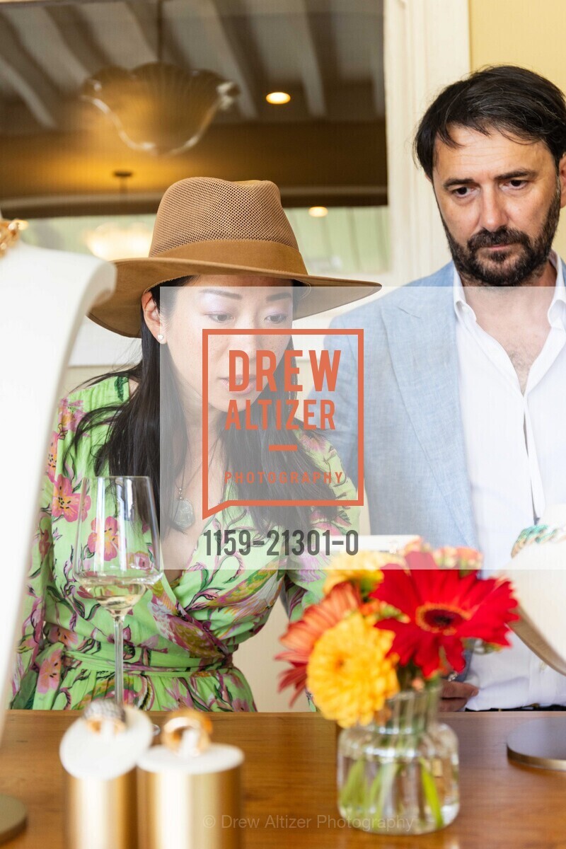 Elle Chen, Stefano Cortecci, Photo #1159-21301-0