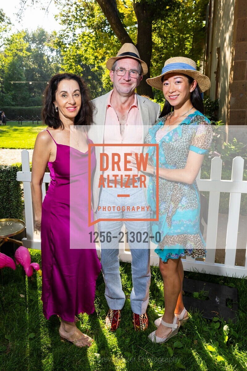 Olga Zoria, Dan Lee, Elle Chen, Photo #1256-21302-0
